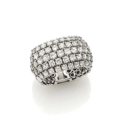 Anello in oro bianco 18K con diamanti taglio brillante