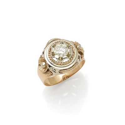 Anello in oro rosa e bianco 18K con diamante taglio brillante antico, circa 1940