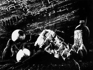 Natura morta con vecchia bottiglia, 1956