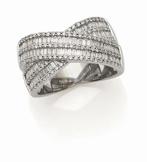 ANELLO IN ORO E DIAMANTI 