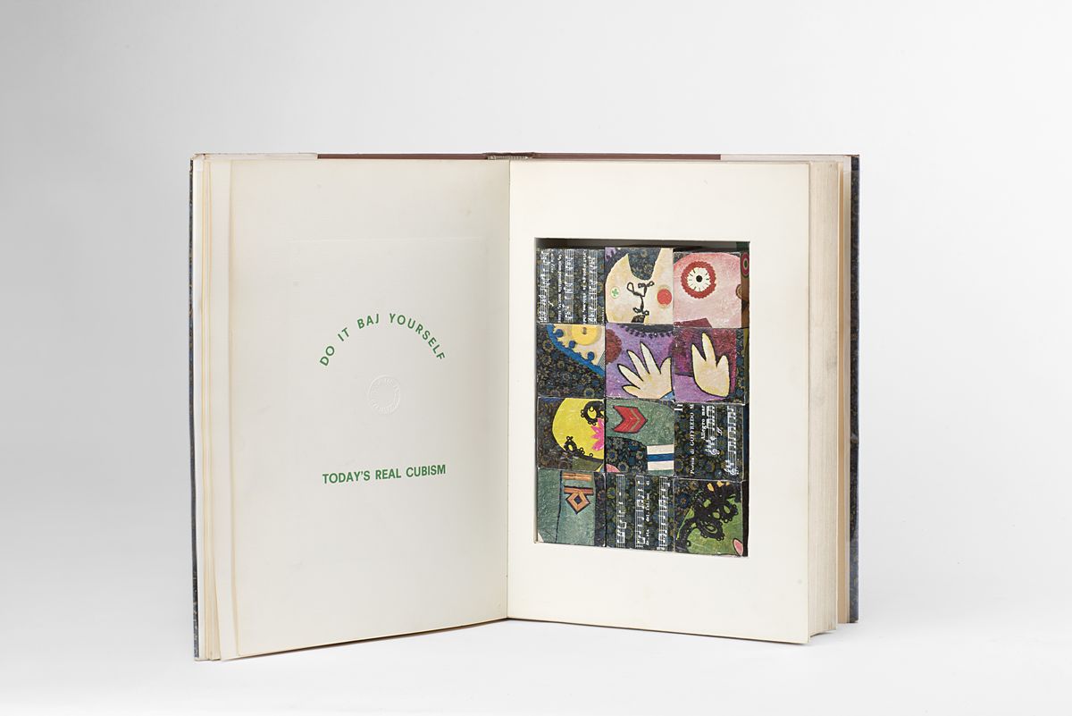 The biggest art book in the world, Do it Baj yourself, volume contenente 10 tavole e 12 cubi in l...