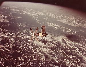 Skylab, 1973
Vintage C-print applicata s