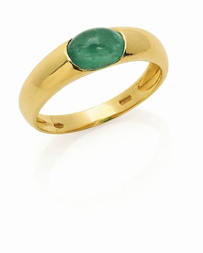 Anello in Oro e Smeraldo a Piccola Fasci