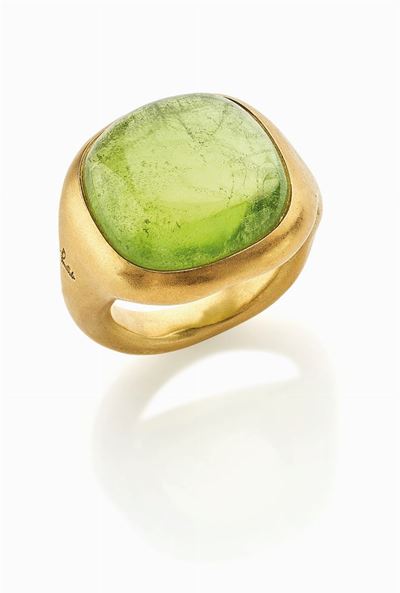Pomellato, Anello in oro giallo 18K con peridoto quadrato