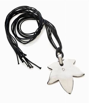 PENDENTE FOGLIA D'ACERO, COLLEZIONE DODO DI POMELLATO