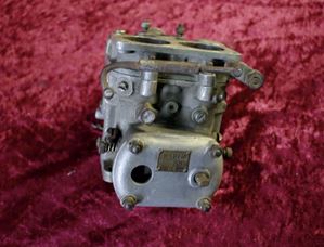 Un carburatore Weber 32 DCF montati, tra