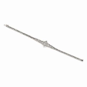 A 18K white gold and diamond bracelet