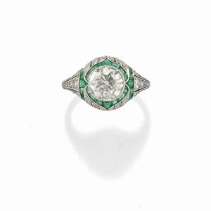 Anello con smeraldi e diamanti