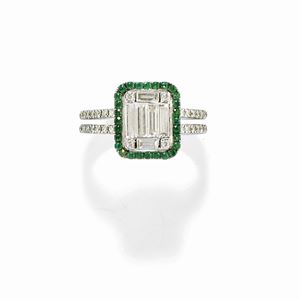 Anello con smeraldi e diamanti