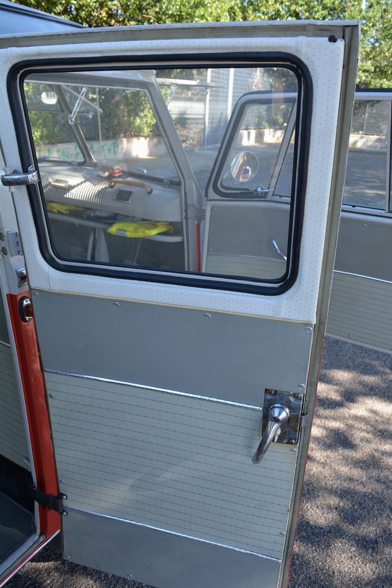 Microbus De Luxe “samba” (typ 2) (volkswagen)
