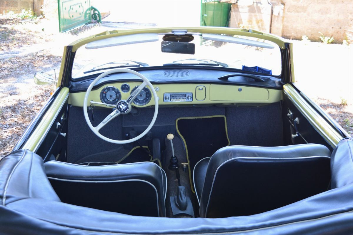 Volkswagen - Karmann Ghia (typ 14) Cabriolet (karmann)