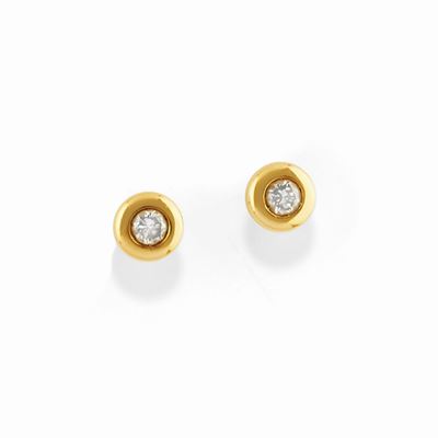 Orecchini in oro giallo 18K con diamanti taglio brillante