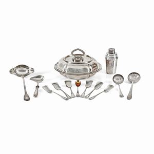 Thirtheen silver objects, Italy 20th Century