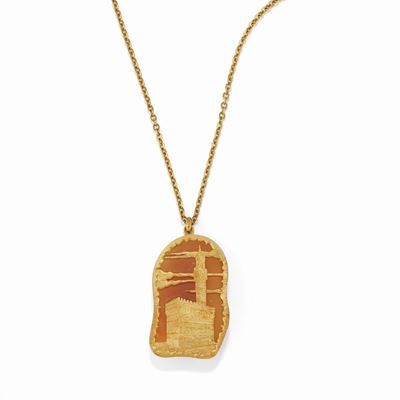 Collana con pendente in corniola, oro giallo 18K, con raffigurazione di Palazzo Vecchio