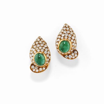 Orecchini, oro giallo 18K con smeraldi e diamanti