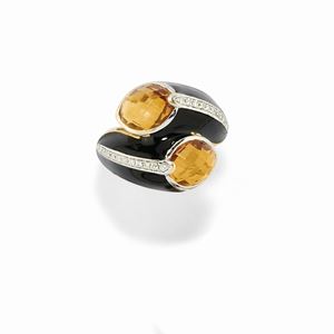 A 18K two-color gold, enamel, quartz and diamond ring