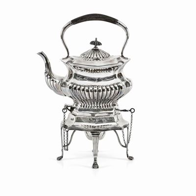 Samovar in argento, Italia, XX secolo, peso 1,113 kg, dimensioni 34 cm