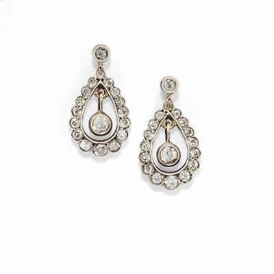 Orecchini in argento e oro giallo 18K con diamanti, inizio XX secolo