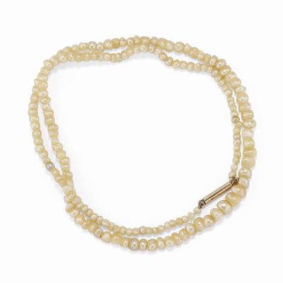 Collana con perle naturali, oro a bassa caratura
