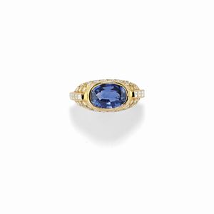 A 18K yellow gold, Ceylon sapphire and diamond ring