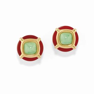 A 18K yellow gold, jade and carnelian earclips, Cartier