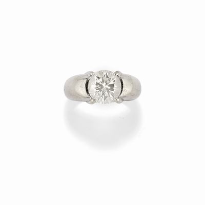 Anello con diamante, oro bianco 18K e diamante taglio brillante di ct 3,20