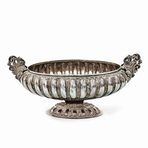 Grande fruttiera in argento, Italia XX secolo