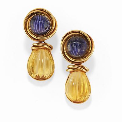 Orecchini pendenti in oro giallo 18K con pietre dure taglio cabochon