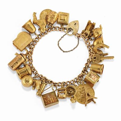 Bracciale charms in oro giallo 9K con pendenti, circa 1950