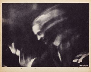 Saluting. Futurist photodynamics