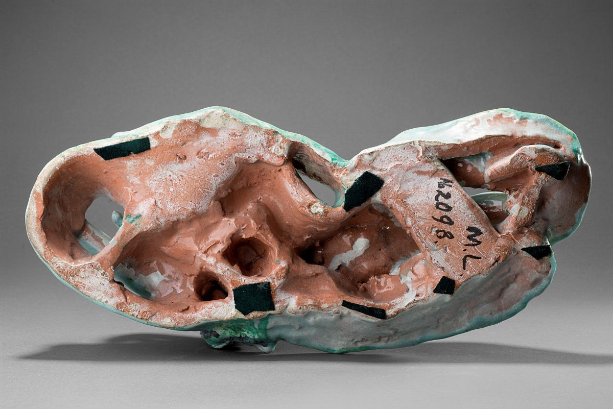 Arturo Martini - Donna sdraiata, ceramica policroma, 1929-1930