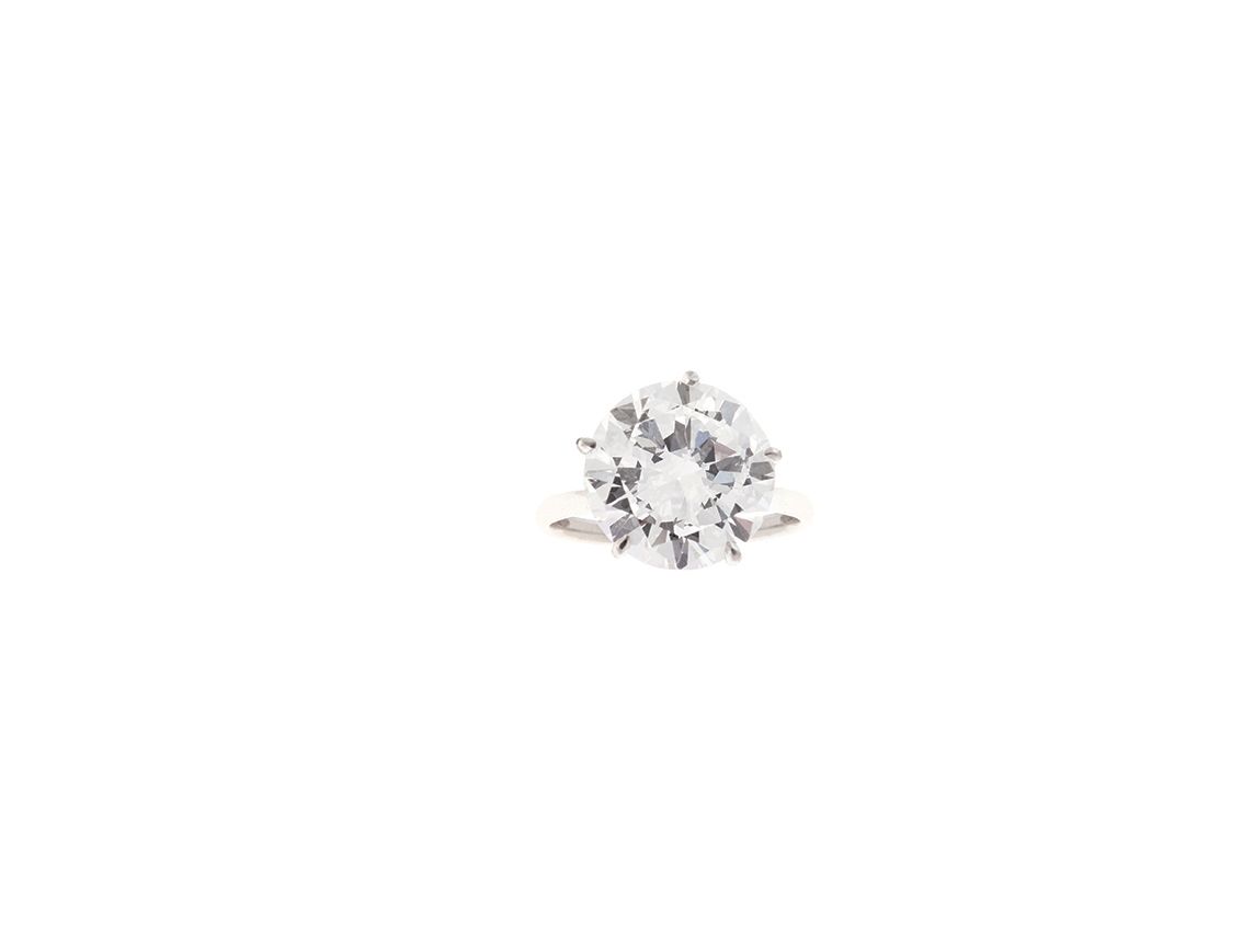 Anello Solitario in Platino e Diamante C