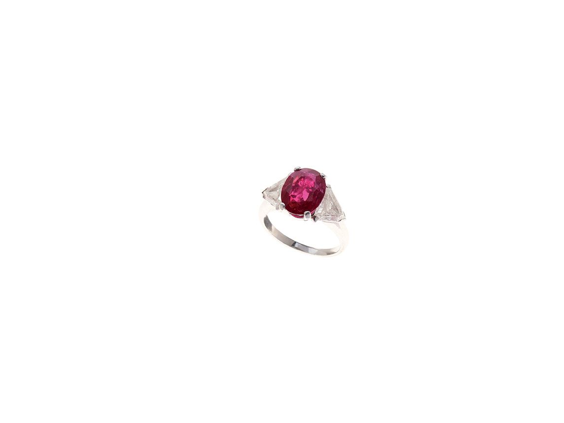 Anello in Oro, Diamanti e Rubino Birmano