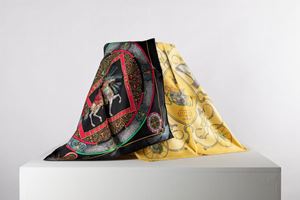 Lot of two silk twill gavroches