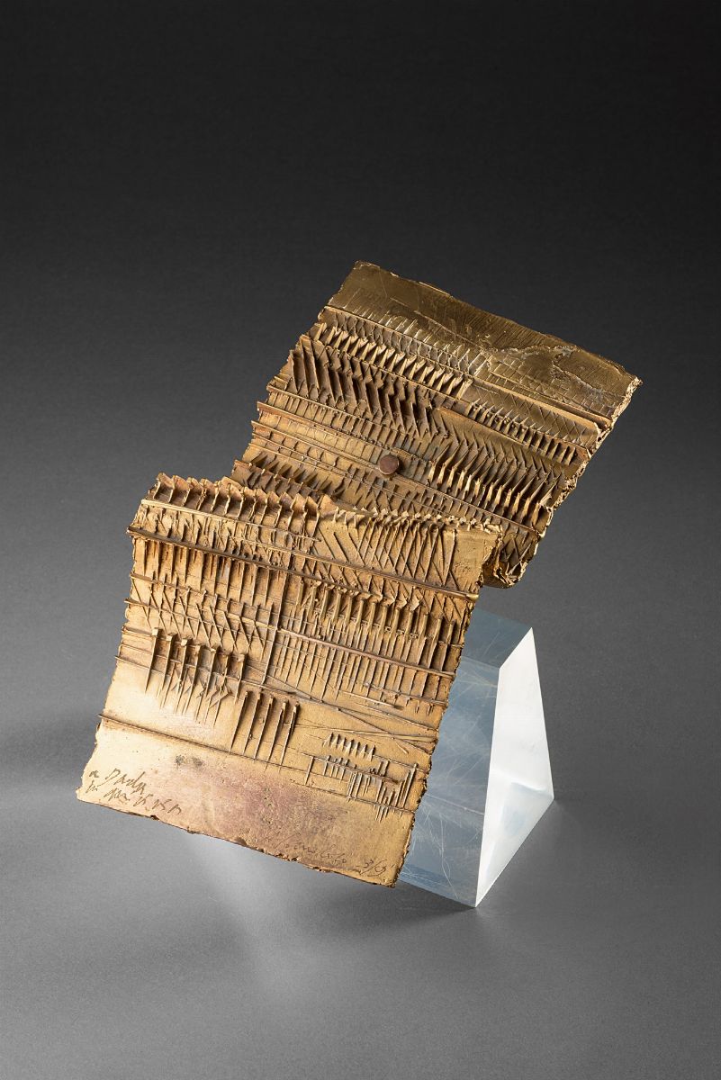 Arnaldo Pomodoro - Foglio in bronzo dorato