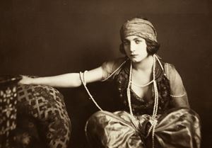 Anonimo - Untitled (Woman portrait)