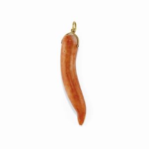 - Pendente con corallo