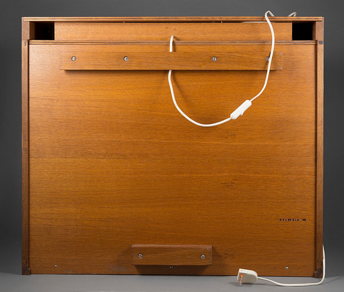 Thomas Grunfeld - Misfits I_VII, 1989/90, tassidermia