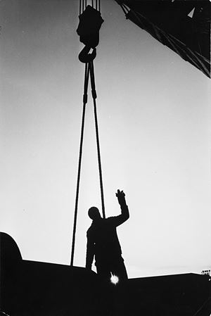 Senza titolo, dal documentario "Costruire sul Mare", anni 1950
