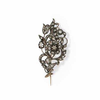 Spilla con diamanti taglio rosa, argento e oro giallo 18K, XIX secolo