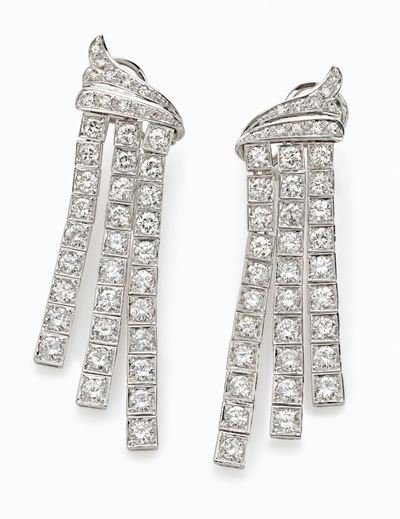 Orecchini in oro bianco 18K con diamanti taglio brillante