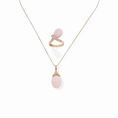 Collana e anello in oro rosso 18K con diamanti e pietra rosa ovale cabochon