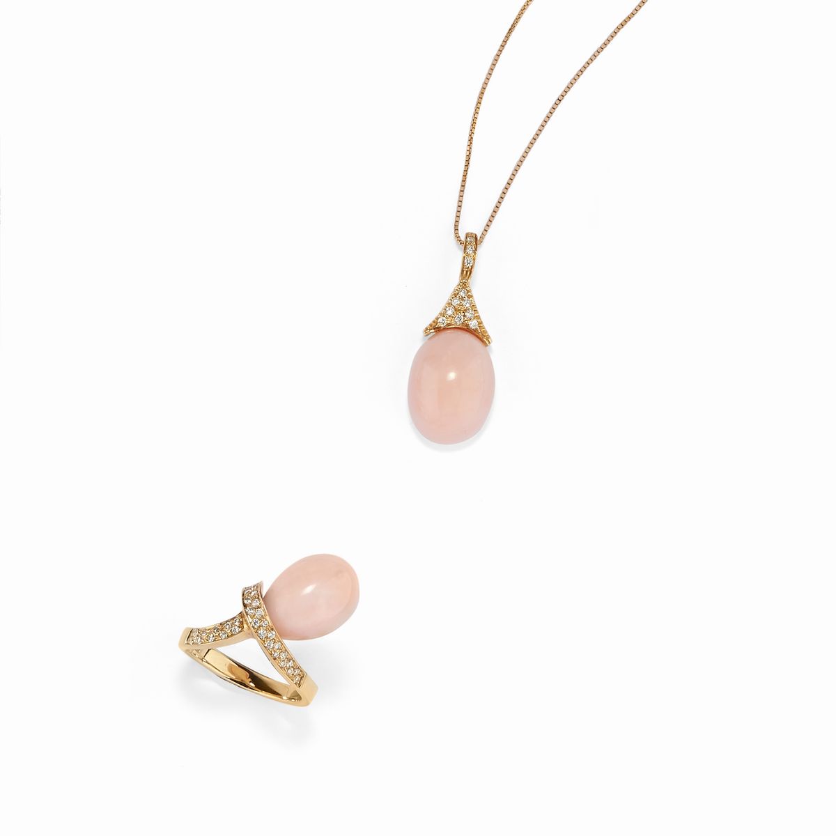 Collana e anello in oro rosso 18K con diamanti e pietra rosa ovale cabochon