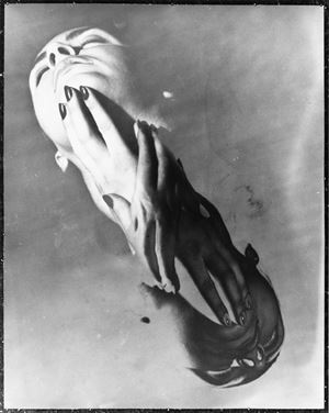 Hands and Face, New York, from the portfolio "5 Fotografie"