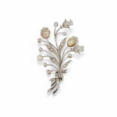 Spilla con perle naturali e diamanti, oro bianco 18K