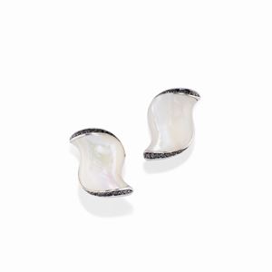 A 18K white gold with mother-of-pearl and diamond earrings