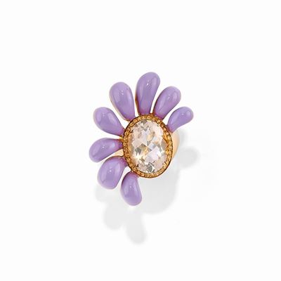 Anello in oro giallo 18K con zaffiri gialli, topazio fumé e smalto