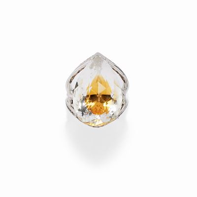 Anello in oro bianco 18K con cristallo di rocca, quarzo citrino e diamanti