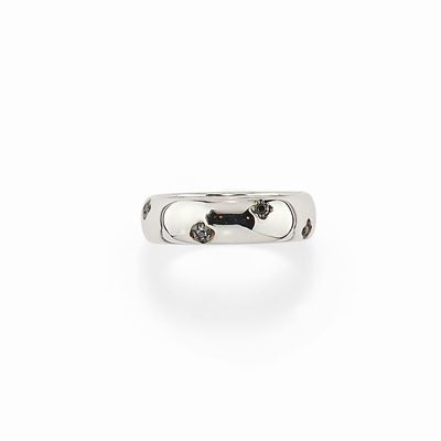 Anello in oro bianco 18K con diamanti neri