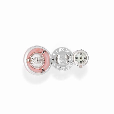 Anello con orologio in oro bianco 18K, diamanti e madreperla